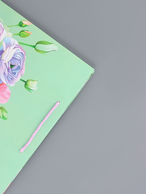 Цена за 2 шт. Пакет подарочный ламинированный вертикальный Цветочный вальс, 26?12?32 см