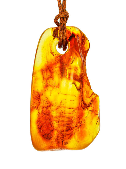 Кулон из натурального янтаря природной формы