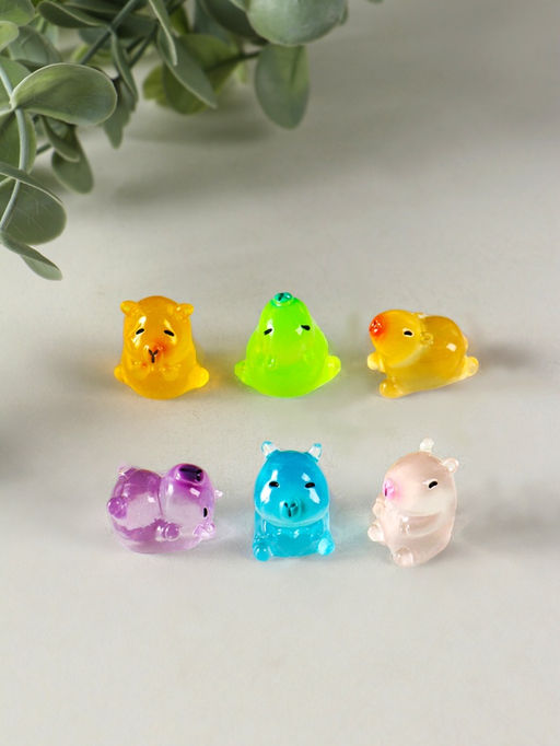 Цена за 2 шт. Набор фигурок флуоресцентные «Капибары», 6 шт., полистоун, 1.7×2 см