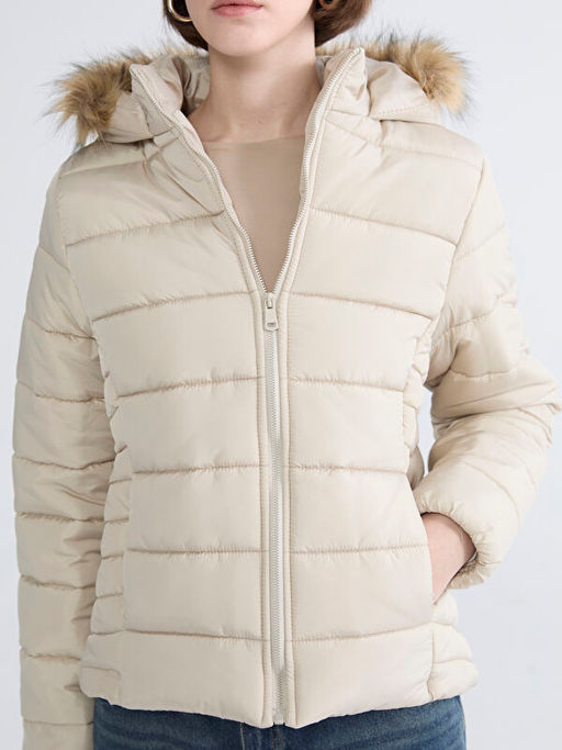 K?rk Kap??onlu Kad?n ?i?me Mont