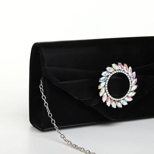 Сумка-клатч женская вечерняя на магните, на цепочке, с декоративной пряжкой, чёрная
