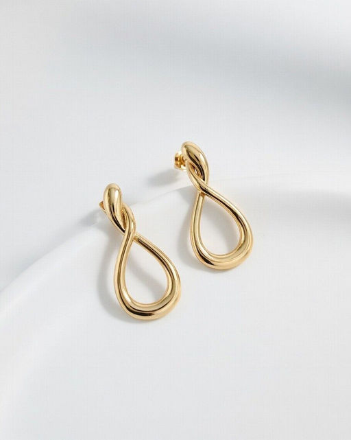 Стильные серьги