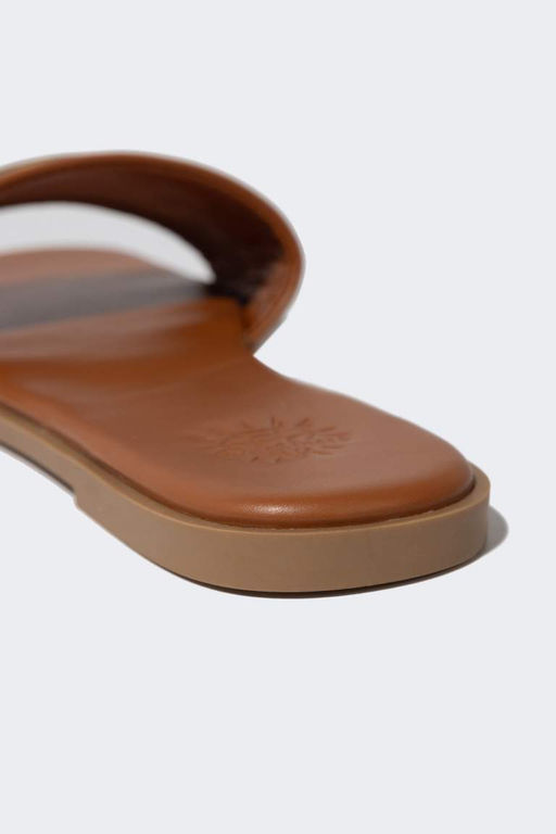 Женские тапочки из искусственной кожи на плоской подошве с одним ремешком - Defacto фото 7