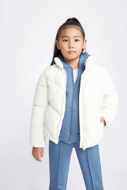 Водоотталкивающий пуховик с воротником-стойкой и полярной подкладкой для девочек - Defacto фото 6