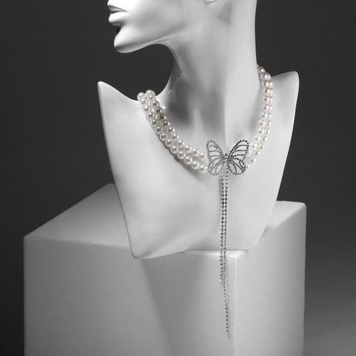 Колье с жемчугом Бабочка, белое в серебре, 30 см