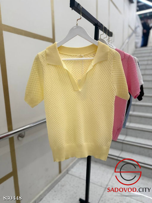 Футболка поло с V-вырезом