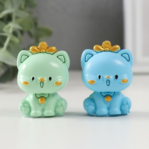 Цена за 4 шт. Фигурка полистоун «Кошечка с золотым колокольчиком», 2×3×5 см, МИКС