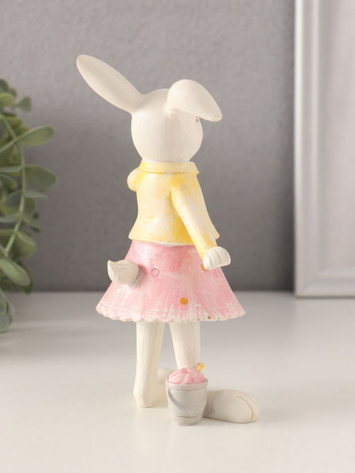 Фигурка полистоун Зайка в платьице, с рожком мороженого, 9?7?16 см