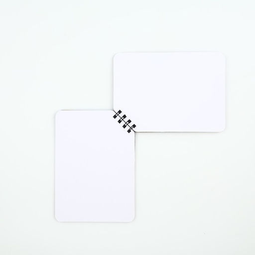 Цена за 2 шт. Блокнот А6, 40 листов на скошенном гребне. Белые листы. «Корги»