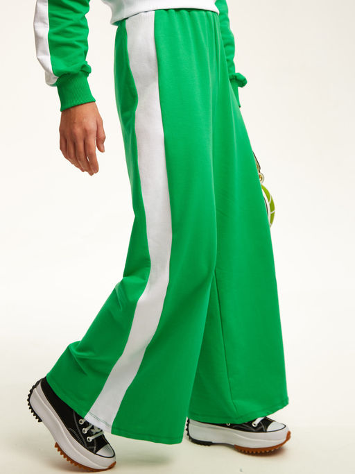 Костюм спортивный