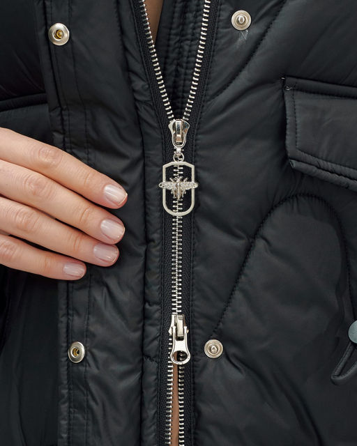 Куртка зимняя женская с капюшоном модная черного цвета 7653Ch - Visdeer фото 8