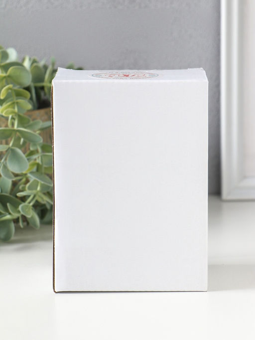 Фигурка полистоун «Мышка-пекарь в тёмном платье, с хлебом», 6×4.5×13 см