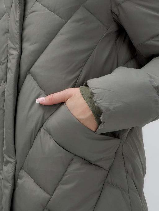 Пальто утепленное стеганное зимнее с капюшоном женское цвета хаки 9612Kh - Mtforce фото 11