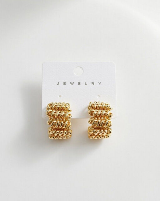 Стильные серьги