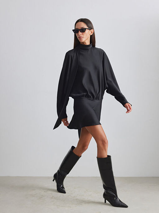 Dik Yaka Saten Mini Elbise