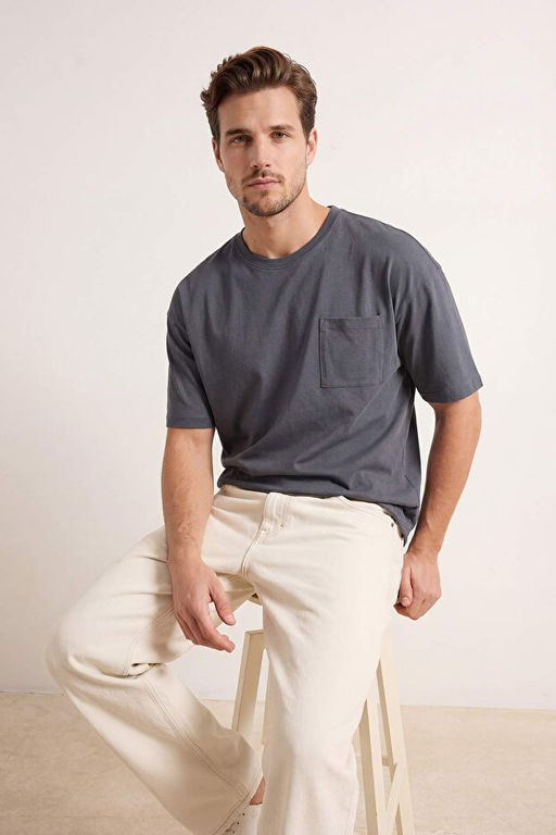 Antrasit Oversize/Geni_ %100 Pamuk Bisiklet Yaka Cepli T-Shirt TMNSS26TS00016 - Trendyolmilla фото 2