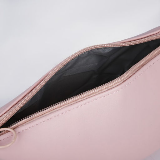 Косметичка на молнии простая, однотонная, розовая