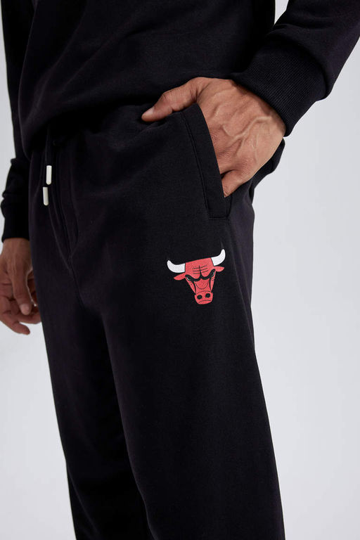 DeFactoFit Спортивные штаны стандартного кроя для бега NBA Chicago Bulls  фото 6