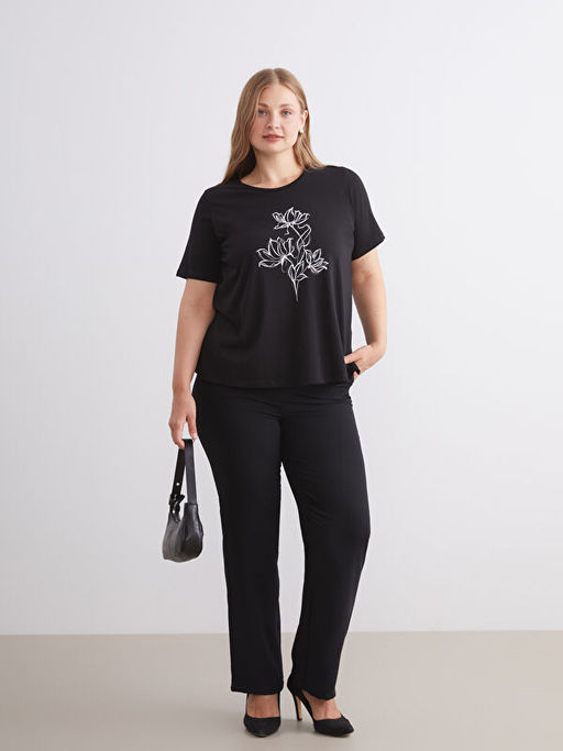 Bisiklet Yaka ?i?ekli Kad?n Ti??rt