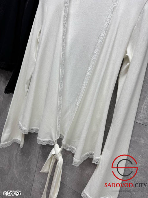 Трикотажный лонгслив на запах с кружевом - Bruno фото 2