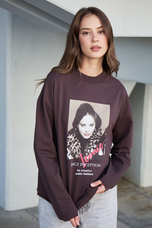 Лонгслив оверсайз с принтом