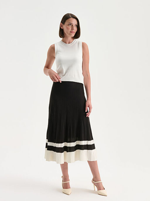 Beli Lastikli ?izgili Pileli Triko Etek