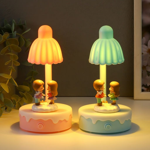 Фигурка светящаяся Парочка малышей тянутся друг к другу, 8?8?16 см, МИКС