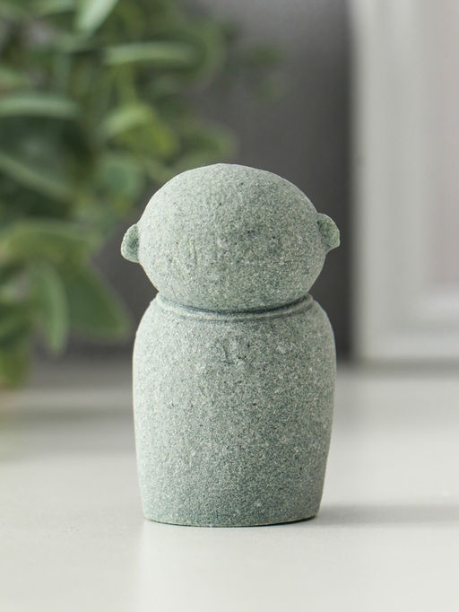 Подставка под благовония песчаник "Маленький монах Сян Дао" 3,5х3х5,5 см