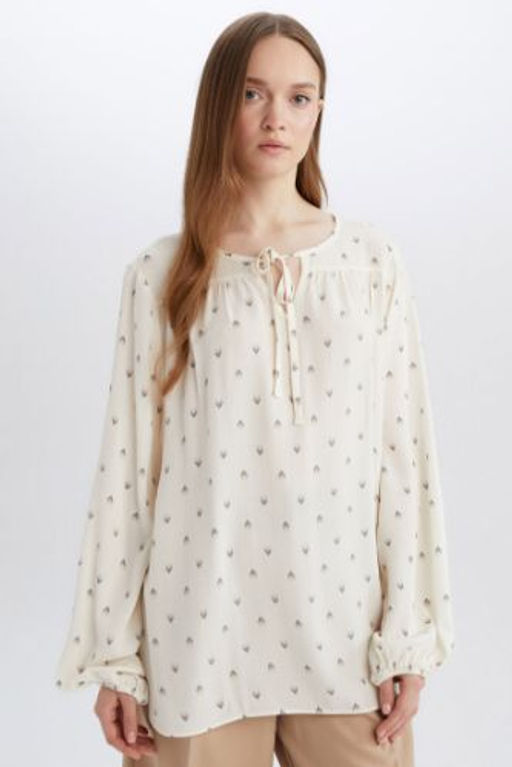 Regular Fit Apas Yaka Simli Kumas Uzun Kollu Bluz