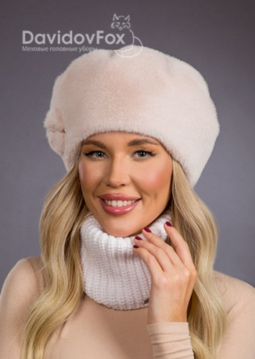 Шапка Берет экомех с украшение зефир