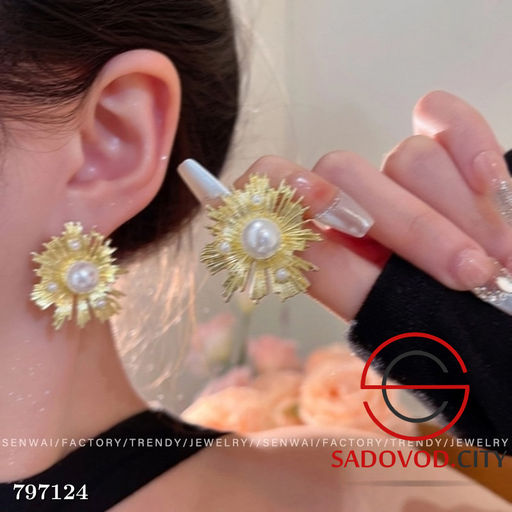 Модные серьги бижутерия гвоздики