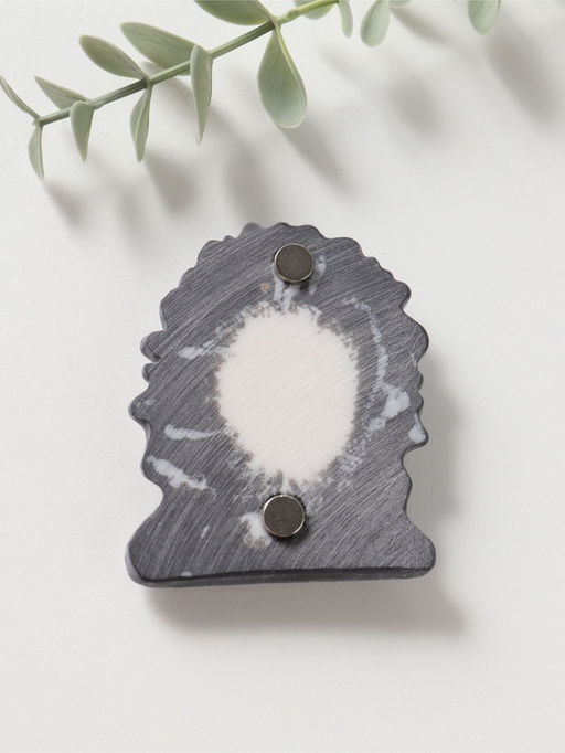 Магнит "С осетром" (барельеф) , 7,5см