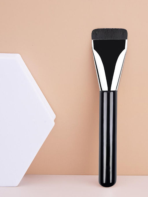 Kristaller Плоская макияжная кисть для нанесения тональных средств и масок, ворс нейлон, черный