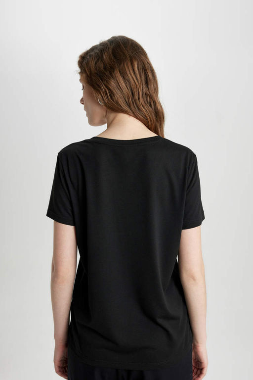 Футболка стандартного кроя с V-образным вырезом и короткими рукавами - Defacto фото 6