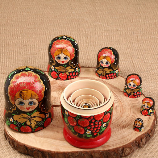 Матрёшка деревянная «Ягодка», чёрный платок, 7-кукольная, 22 см, МИКС
