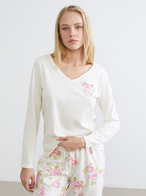 V Yaka ?i?ekli Kad?n Pijama Tak?m