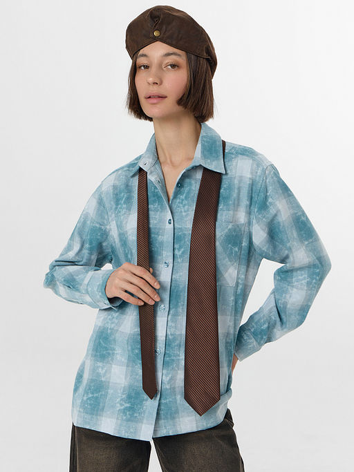 Рубашка женская голубая в клетку