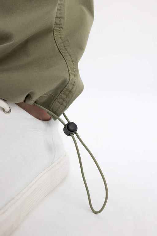 Прямые брюки-парашюты с карманами-карго и карманами Relax Fit - Defacto фото 6