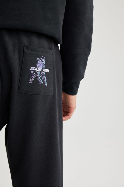 Спортивные брюки с карманами стандартного кроя Рик и Морти - Defacto фото 6