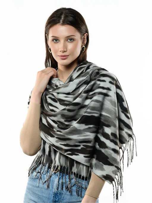 Яркий палантин с анималистичным принтом - Pretty mania фото 8