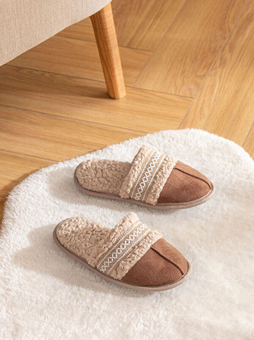 S?et G?r?n?ml? Kad?n Ev Terli?i