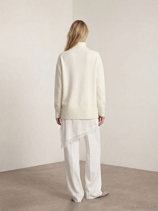 Bal?k?? Yaka Metal Aksesuarl? Kad?n Triko Kazak