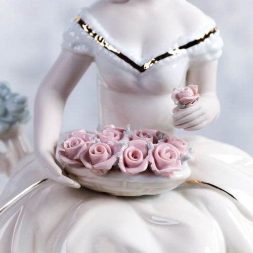 Статуэтка Дама с цветами 23 см / HP3156 /уп 18/ - Галеонтрейд фото 3