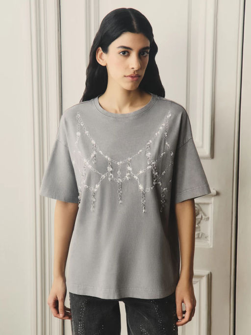 Футболка с принтом и декоративными кристаллами / Zarina