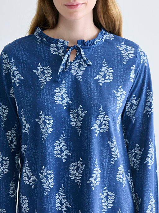 Ba?lamal? Yaka ?i?ekli Bluz