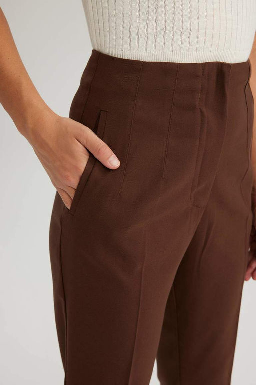 Короткие брюки узкого кроя с карманами и высокой талией - Defacto фото 4