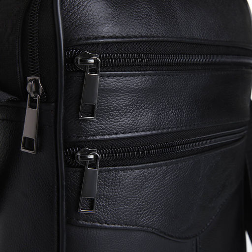 Сумка мужская, на молнии, через плечо, с длинным ремнём, прессованная кожа, 3 наружных кармана, чёрная