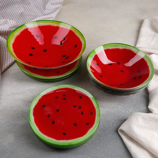 Тарелки Доляна Сладкий арбуз, 19 предметов: 6 десертных тарелок, 6 обеденных тарелок, 6 мисок, салатник, стекло, красный