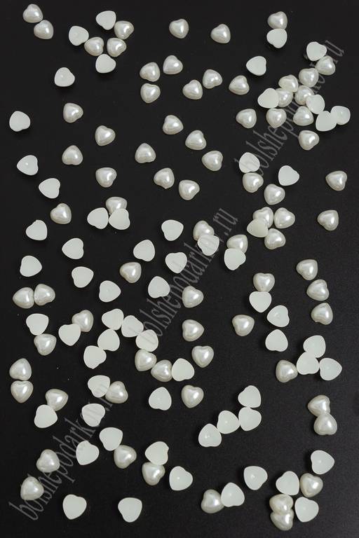 Полубусины декоративные "Сердечко" 8 мм*50 гр (кремовый)