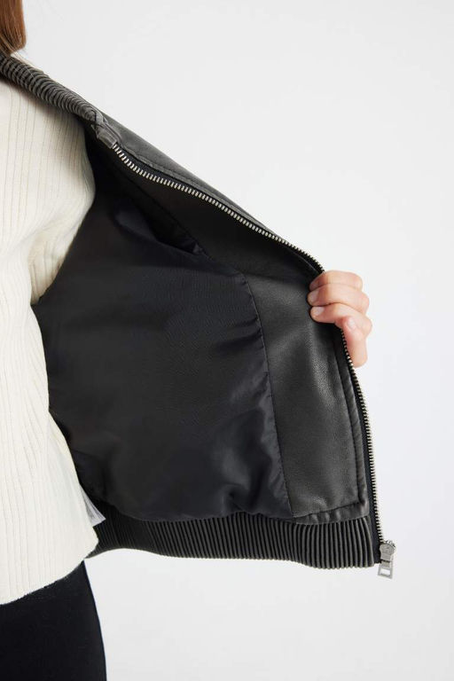 Водоотталкивающее пальто-бомбер из искусственной кожи с воротником колледжа для девочек - Defacto фото 5